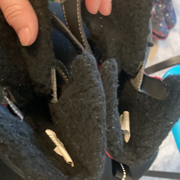 Gray Wolf black with red,grey and black pattern winter boots - Picture 6 of 7